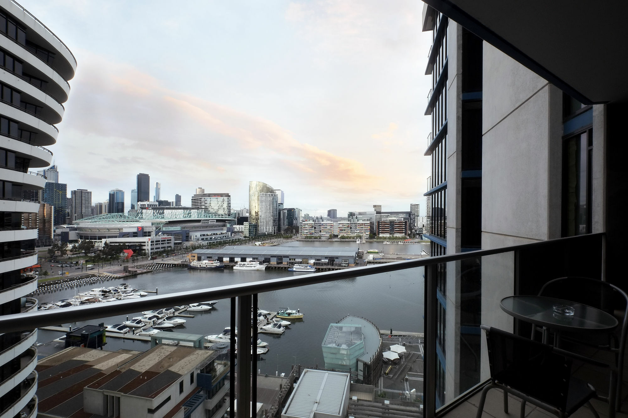 Acd Apartments Melbourne Eksteriør billede